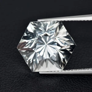 12.62Ct Fancy Cut_ Topnotch Natural White Topaz _ Brazil - Picture 1 of 1