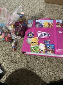 Shopkins Enorme Lote 450+ Figuras Pequeñas Reales Y Lugares Felices Caja Coleccionistas - Imagen 1 de 8