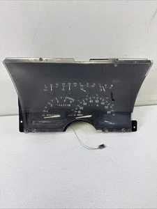 92-93 Chevy C1500 C2500 C3500 Instrument Speedometer Cluster OEM 16140015 - Picture 1 of 13