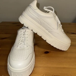 Platform Sneakers Women’s Size 10, Nordstrom Brand LisaVicky - Picture 1 of 6