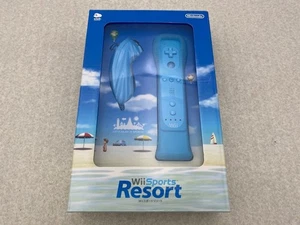 Nintendo Wii Sports Resort Blue Remote MotionPlus Nunchuk Set Club Nintendo JP - Picture 1 of 7