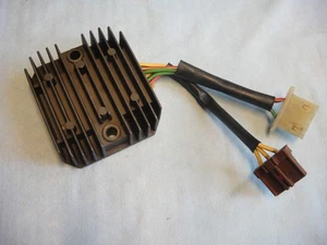 Aprilia ETV 1000 Caponord Regler / oem rectifier voltage regulator 01 - 07 - Bild 1 von 6