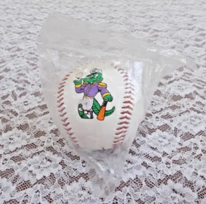 Vintage Norwich NaviGators (1995 - 2005) Souvenir Baseball 1998 PhotoBall NEW! - Picture 1 of 4