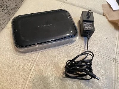 NETGEAR N150 Wireless Router 150 Mbps WNR1000 v3 with power cord - Image 1 of 4