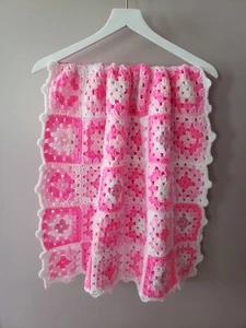 Weiß, Rosa, Glitzer Granny Square Baby Schoß Decke 45" x 26" gehäkelt Handarbeit - Bild 1 von 11