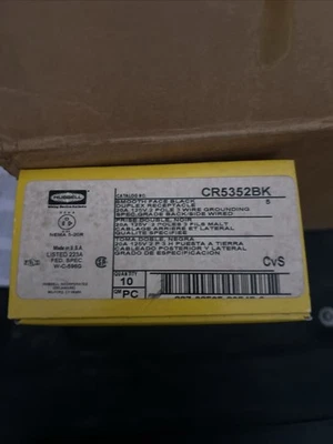 Paquetes de 10 receptáculos comerciales de 20 amperios Foto 1 de 4