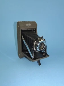 1953 Ross Ensign Snapper folding camera. Grey finish. Excellent condition. - Picture 1 of 14