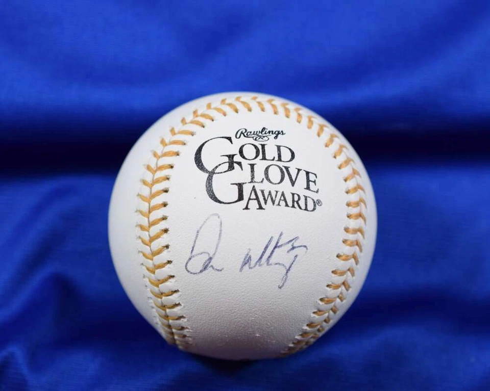 Don Mattingly BAS BECKETT Coa Autograph Major League Gold Glove Signed Baseball - Image 1 of 1