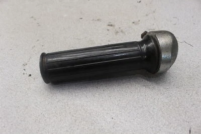 Suzuki TC120 1970 Cat manillar derecho control acelerador P8-0970.FM Foto 1 de 4