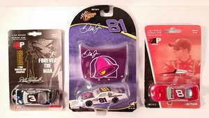 Earnhardt Special Lot: 3 Action Performance NASCAR lizenzierte Spielzeugautos. Dale & Jr. - Bild 1 von 8