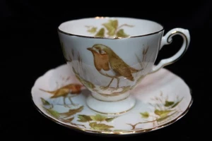 Toskanisches feines englisches Bone China Rotkehlchen Rotbrust Vogel Tasse mit Fuß & Untertasse - Bild 1 von 6
