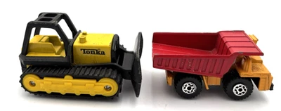 Camión de volteo Tonka Bulldozer y Matchbox de aproximadamente 3" Foto 1 de 4