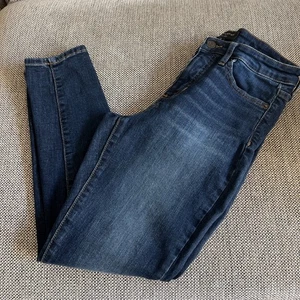 Banana Republic Curvy Vntg Stretch Skinny Mid Rise Jeans Dark Wash Petite 28/6 - Picture 1 of 5