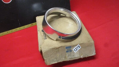 1965 DODGE DART ОБОДОК ФАРЫ ЛЕВАЯ СТОРОНА NOS + 1965 ДОБЛЕСТНЫЙ КАНАДСКИЙ ПОСТРОЕН - Изображение 1 из 4