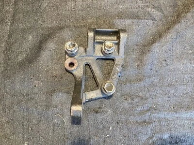 99-01 丰田凯美瑞 Solara 2.2L 5SFE 动力转向支架和螺栓 4444333020 — 第 1/4 张图片