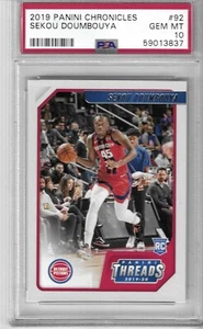 2019-20 Panini Chronicles Threads Sekou Doumbouya #92 PSA 10 GEM MT Rookie RC - Bild 1 von 2