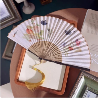 Ventilador dobrável haste de bambu flor borboleta dança mão ventilador enfeites chique vintage - Imagem 1 de 4