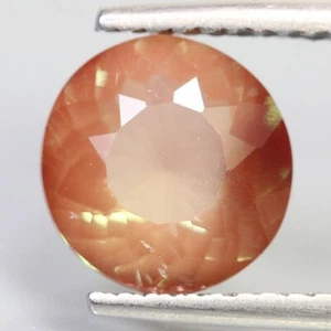 2.56 CTS GREEN TO REDDISH ORANGE NATURAL COPPER BEARING ANDESINE LABRADORITE GEM - Picture 1 of 5