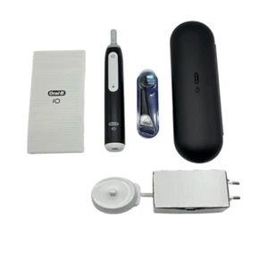 Oral-B iO Series 3 Elektrische Zahnbürste - Schwarz - Bild 1 von 5