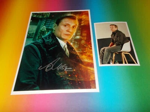 Oliver Masucci Fantastic Beasts Dumbledore signed signiert Autogramm 20x28 Foto - Picture 1 of 3