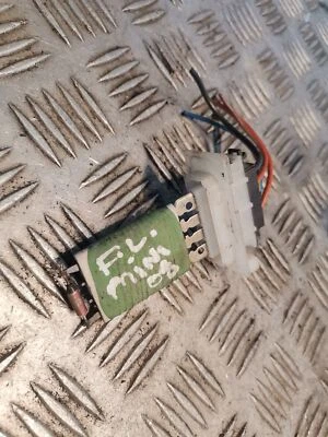 MINI COOPER R56 Interior Heater Resistor 2008 - Image 1 of 4