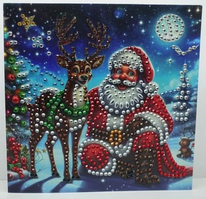 Handarbeit, Weihnachtskarte Diamond painting Rentier Weihnachtsmann gelegt - Bild 1 von 1