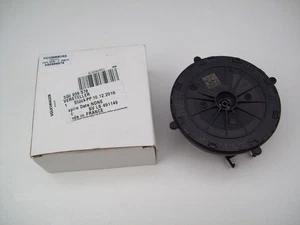 VW Tiguan Touareg Adjuster With Motor For Side View Mirror 3G0959578 - Picture 1 of 5