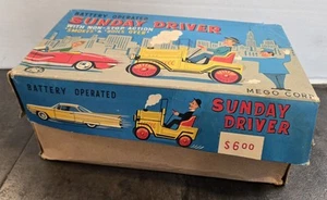 VINTAGE MEGO SONNTAG FAHRER AUTO MIT BOX BLECH LITHO BATTERIEBETRIEBEN WUNDERSCHÖN - Bild 1 von 14