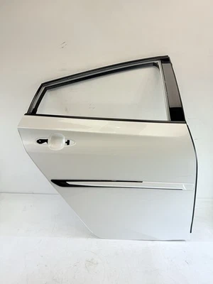 Porta traseira direita do passageiro Toyota Prius Prime 2017 - 2022 fabricante de equipamento original - Imagem 1 de 4