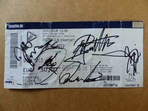 URIAH HEEP firmado autógrafo firmado en entrada Augsburgo 2010 - Imagen 1 de 1