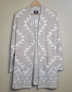 Frye Damen The Cozy Strickjacke hellbraun creme Staubtuch weich Größe S mit Taschen Neu mit Etikett - Bild 1 von 7