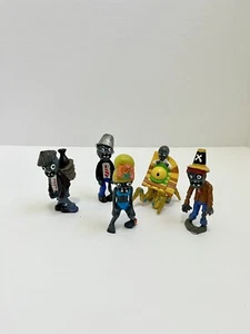 Lotto Figurine Plants Vs Zombies PVC Vinile Giocattolo 3” Bikini Alieno Secchio Cravatta Testa - Foto 1 di 5