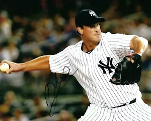 Derek Lowe Hand Signed 8x10 Photo New York Yankees MLB Baseball Picture - Picture 1 of 1