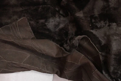 Soft Shearling Sheepskin Blanket – Ideal for Pets, Sofas & Cozy Spaces - Image 1 of 2