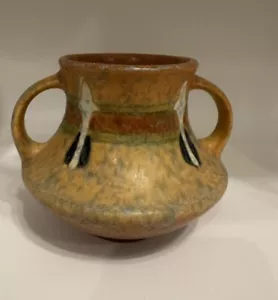 Roseville Monticello #555-4 Brown 4 Inch Handled Vase 1931 - Picture 1 of 8
