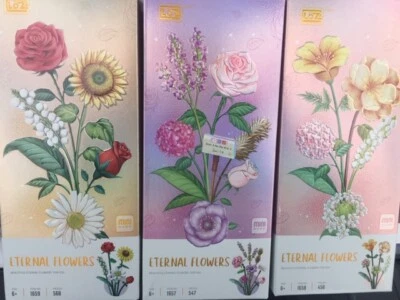 Flower Plant Hibiscus Lily Daisy Hydrangea Hypericum Building Blocks , Set 3 - Image 1 of 4