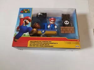 Nintendo Super Mario SWITCHBACK HILL 2.5" Juego de Diorama con Mapache Mario & Goomba - Imagen 1 de 2