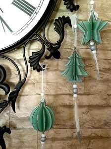 6 adornos para árboles colgador de Navidad árbol/estrella/bola verde claro D9xH22cm+10cm madera - Imagen 1 de 8