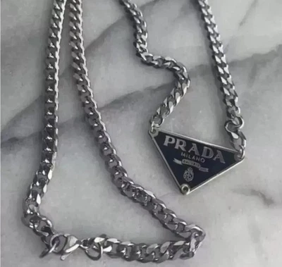 Collar colgante triángulo reutilizado ♻️💎🔥 Foto 1 de 4