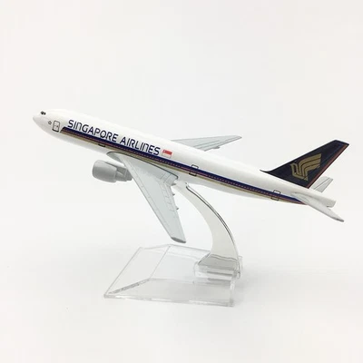 1:400 Alloy Diecast Airplane Model 16cm Singapore Airlines Boeing 777 Collection - Image 1 of 4