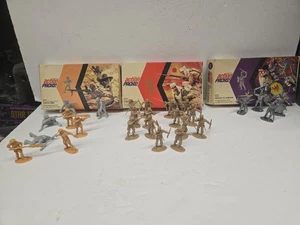 Action Packs unbemalt acht Armee Fremdenlegion & Ritter Plastik Spielzeug Soldaten - Bild 1 von 13