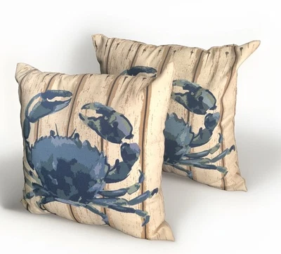 Almohadas náuticas costeras cangrejos azules muy núcleo de cabaña, se han lavado Foto 1 de 3