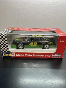 1992 Mello Yello Pontiac Grand Prix Revell NASCAR diecast model Kyle Petty C1 - Picture 1 of 6
