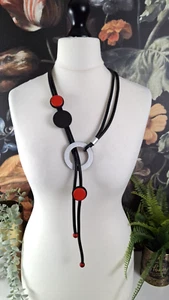 LADIES Lagenlook statement necklace ARTY Quirky Rubber Unique pendant Boho BNWT - Picture 1 of 7