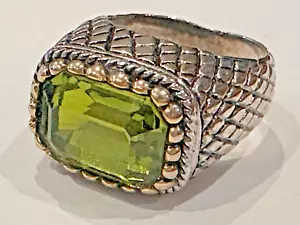 JC GREEN PERIDOT EMERALD CUT STONE SILVER GOLD SIZE 8 COCKTAIL RING EUC - Picture 1 of 11