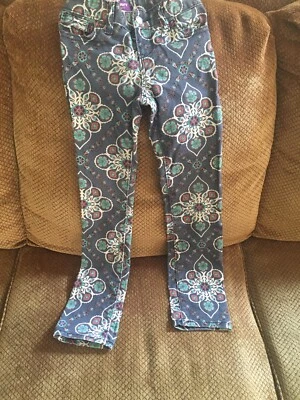 Pantalones de mezclilla ajustados Old Navy para niños y niñas talla: 6 regulares usados Foto 1 de 4