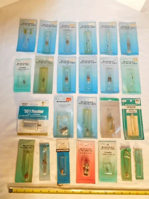 22 en paquetes de condensadores, transistores vintage, etc. Foto 1 de 4