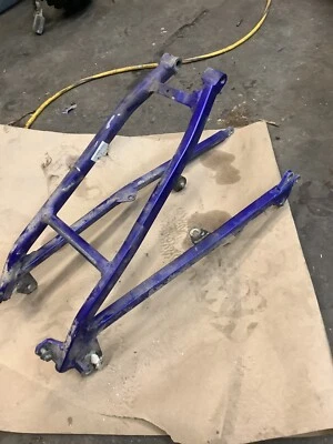 SUBCHASIS TRASERO YAMAHA WR250F WR400F WR426F OEM 5NG-21190-00-P0 Foto 1 de 3