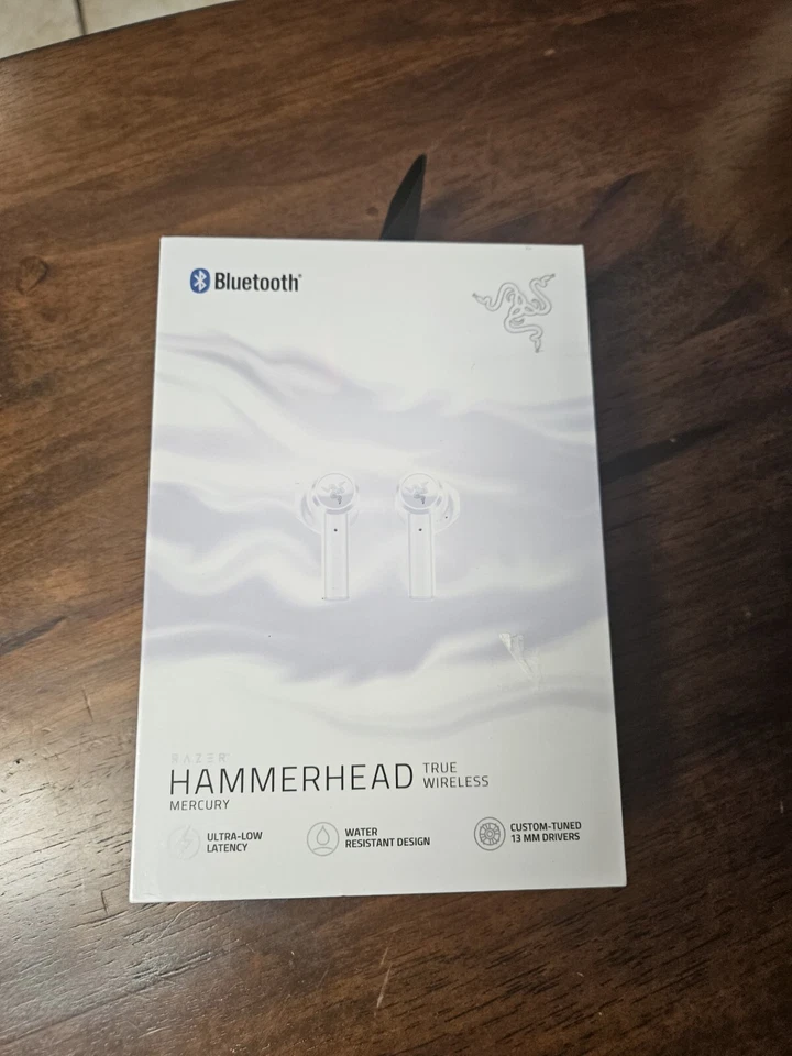 Razer Hammerhead True Wireless Bluetooth Gaming Earbuds Mercury White