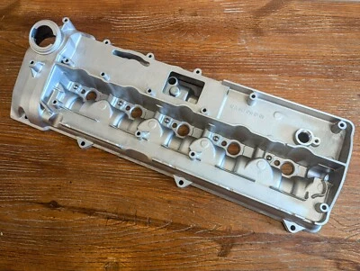 Новая оригинальная крышка клапана головки блока цилиндров 04–06 Sprinter Dodge Freightliner 6470610105 - Изображение 1 из 4